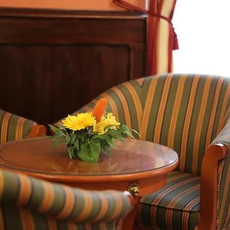 Hotel Lauretta KLV